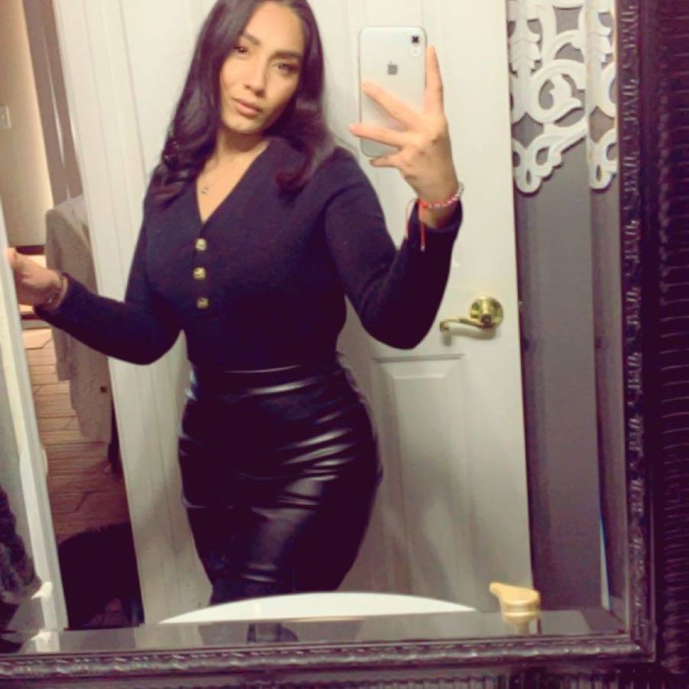 Meet your Posher, Cynthia